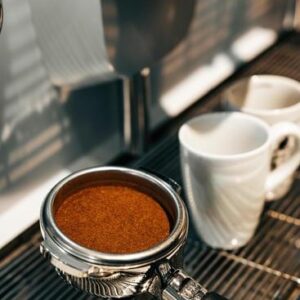 cafe moulu dans cafetière